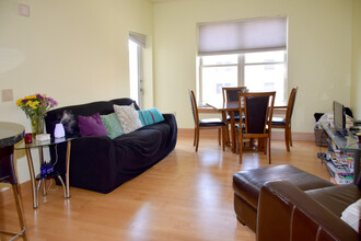 333 W Mifflin St, Unit 5050 in Madison, WI - Building Photo - Building Photo