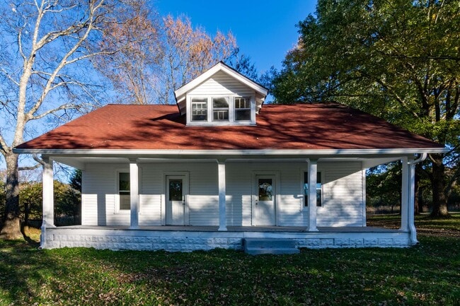 property at 1809 Cairo Bend Rd