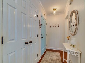 3806 Selwyn Farms Ln in Charlotte, NC - Foto de edificio - Building Photo