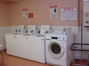 100 Pulsipher Ln in Mesquite, NV - Building Photo - Building Photo