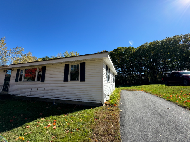 98C Burnell Dr in Yarmouth, ME - Foto de edificio - Building Photo