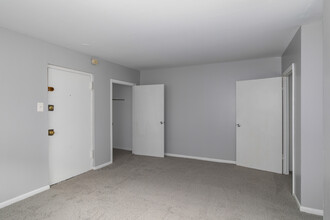 The Park Circle Apartments in Philadelphia, PA - Building Photo - Interior Photo