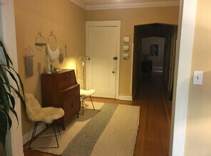 1101 W Pratt Blvd in Chicago, IL - Foto de edificio - Building Photo