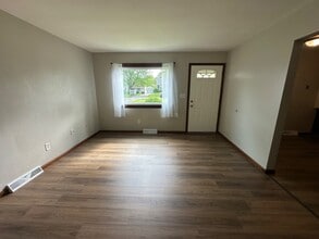 48 N Navarre Ave in Youngstown, OH - Building Photo - Building Photo