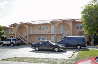 5720 SW 5th St Apartments