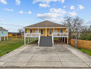 533 12th St in San Leon, TX - Building Photo - Building Photo