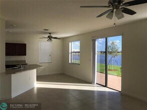 3418 W 103rd Terrace in Hialeah, FL - Building Photo - Building Photo