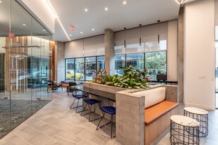 Heritage Plaza in San Antonio, TX - Building Photo