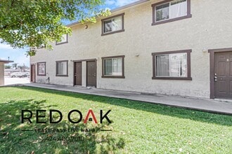 9158 Pepper Ave in Fontana, CA - Foto de edificio - Building Photo