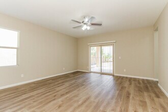 7024 S 78th Dr in Phoenix, AZ - Building Photo - Building Photo