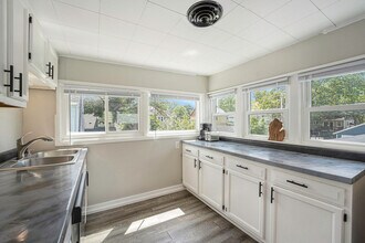 149 Valley Ave SW in Grand Rapids, MI - Building Photo - Building Photo