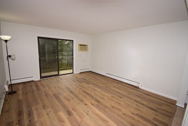 108 E Bailey Rd in Naperville, IL - Building Photo - Building Photo