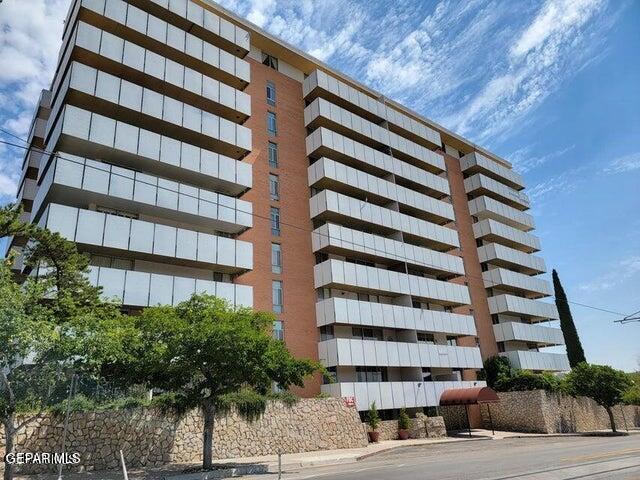 property at 1800 N Stanton St