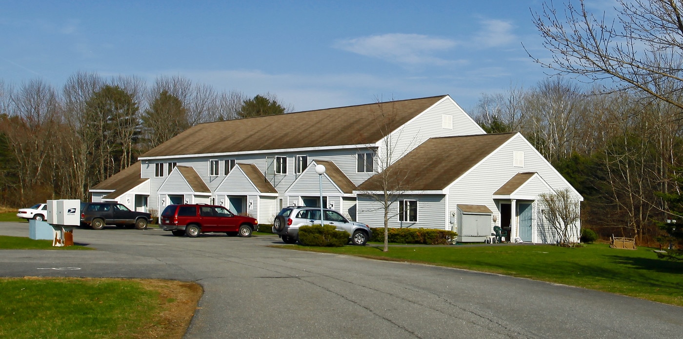 Greenleaf Apartments in Bowdoinham, ME - Building Photo