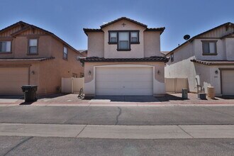 5861 E Grove Ave in Mesa, AZ - Building Photo - Building Photo