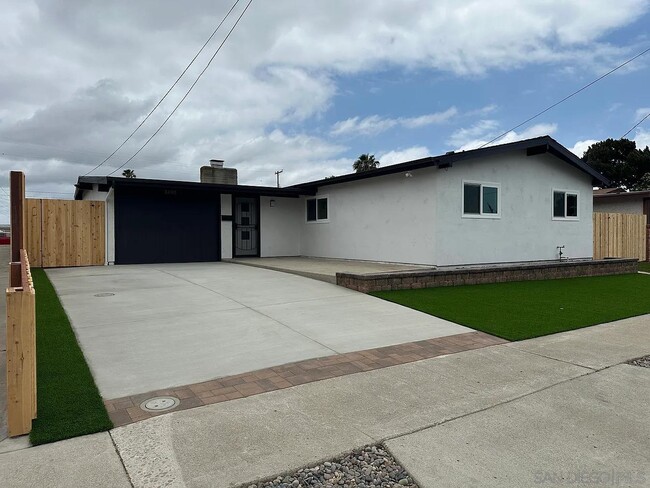 property at 3895 Mt Abraham Ave