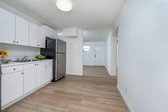 2463 Coral Wy in Miami, FL - Building Photo - Building Photo