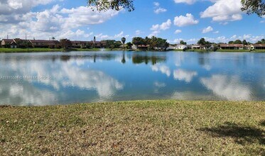 4430 NW 92nd Way in Sunrise, FL - Building Photo - Building Photo