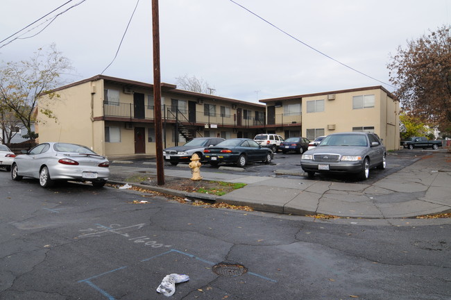 1139 California St in Stockton, CA - Foto de edificio - Building Photo