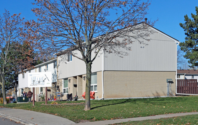 Rykert Street in St Catharines, ON - Building Photo - Building Photo