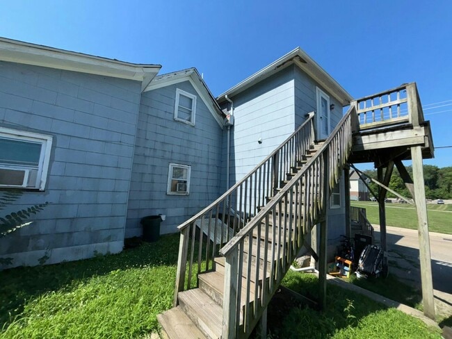 property at 101 S Roosevelt Ave