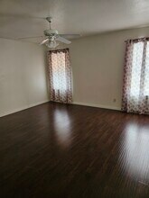 1244 Lucia Dr in Las Vegas, NV - Foto de edificio - Building Photo