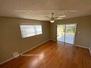 6590 Hollandaire Dr W in Boca Raton, FL - Foto de edificio - Building Photo
