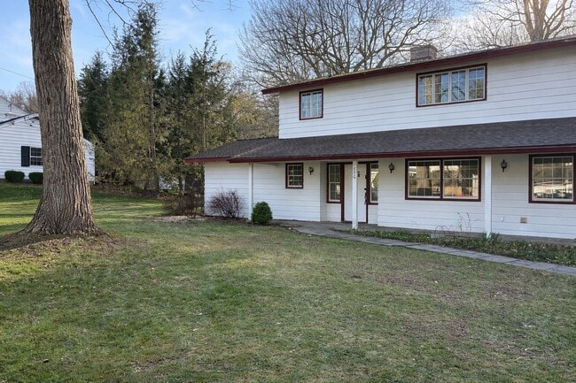 property at 520 Murray Hill Rd