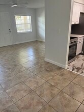 7931 2nd St N, Unit Unit C in St. Petersburg, FL - Foto de edificio - Building Photo