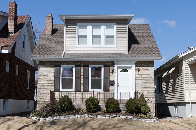 5247 Schollmeyer Ave in St. Louis, MO - Building Photo - Building Photo