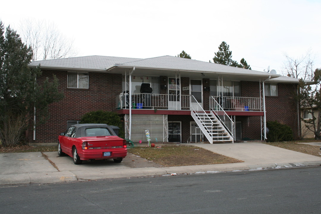 1603 Dotsero Ave in Loveland, CO - Foto de edificio