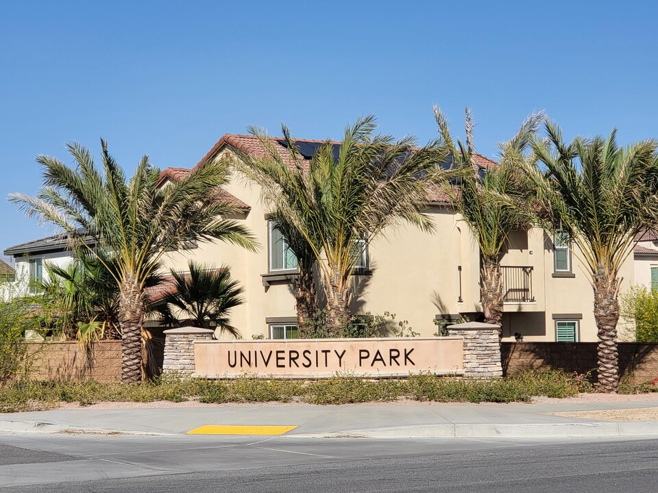 76273 Cornell Wy in Palm Desert, CA - Foto de edificio