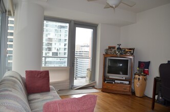 160 E Illinois St in Chicago, IL - Building Photo - Building Photo