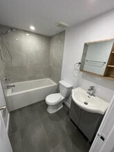 6555 Kildare in Cote-St-Luc, QC - Building Photo - Building Photo