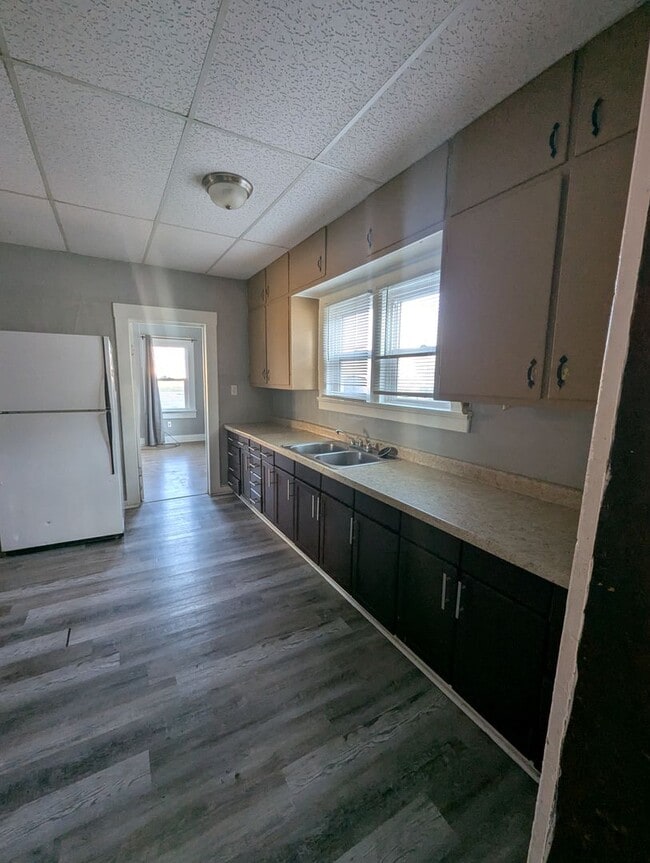 411 S Broadway St in Pittsburg, KS - Building Photo - Building Photo