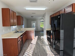 4311 NE 23rd Pl in Cape Coral, FL - Building Photo - Building Photo