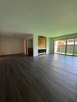 31505 Lindero Canyon Rd, Unit WLV #6 in Westlake Village, CA - Building Photo