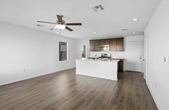 7125 Dancing Wind Ln in Austin, TX - Building Photo - Building Photo