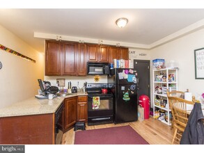 1839 N 17th St-Unit -1 in Philadelphia, PA - Building Photo - Building Photo