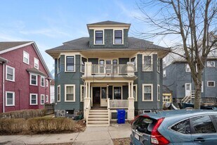 16 Penhallow St in Boston, MA - Building Photo