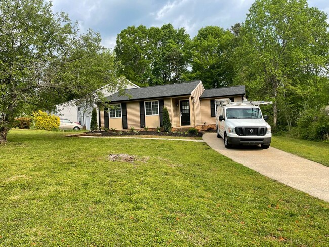 property at 5001 Forest Mountain Ct