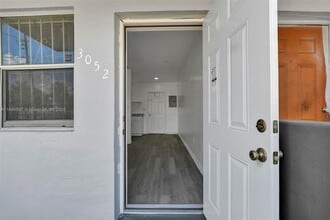 3052 NW 78th St in Miami, FL - Building Photo - Building Photo