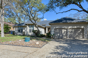 1513 Vista Del Monte in San Antonio, TX - Building Photo - Building Photo