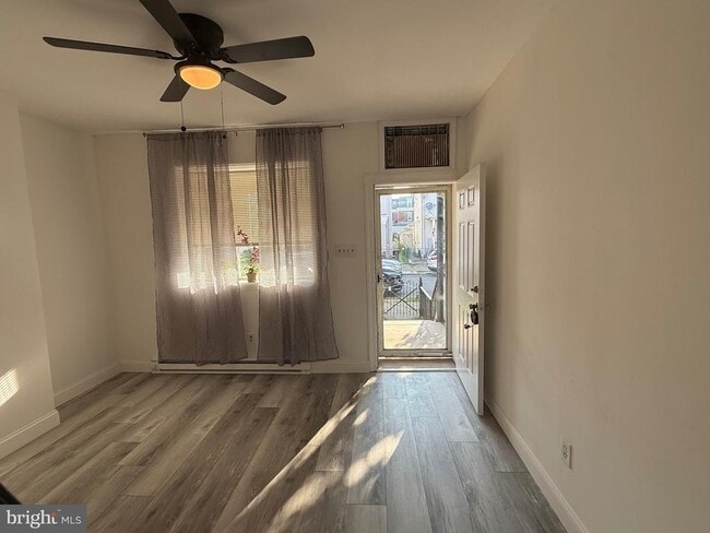 4918 Knorr St in Philadelphia, PA - Building Photo - Building Photo