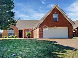 7737 Alexanders Crossing Dr in Olive Branch, MS - Building Photo