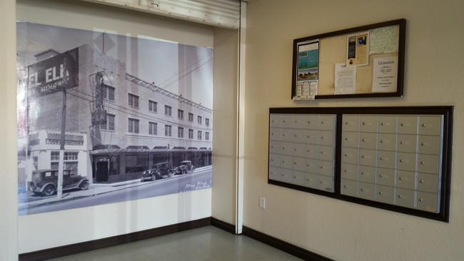 The Elk Apartments in Klamath Falls, OR - Building Photo - Lobby