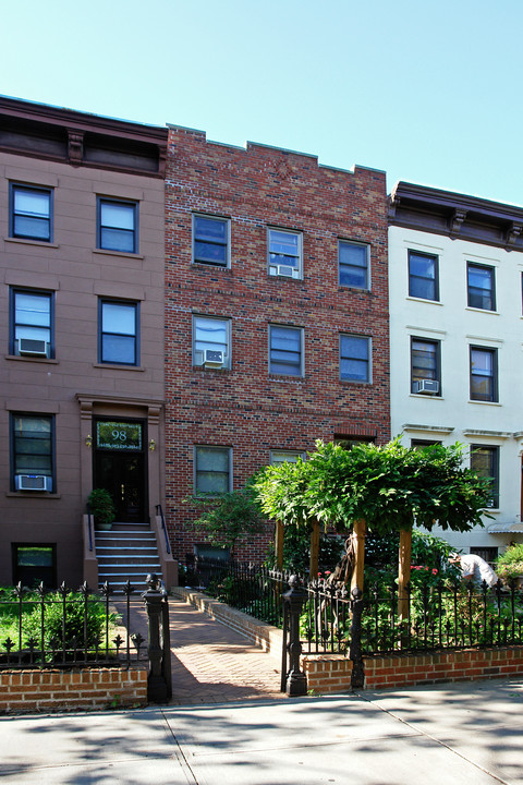 96 3rd Pl in Brooklyn, NY - Building Photo