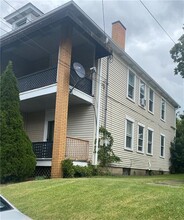 932 Idlewood Ave in Carnegie, PA - Building Photo - Building Photo