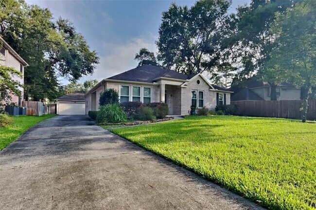 4031 Echo Mountain Dr in Houston, TX - Building Photo - Building Photo