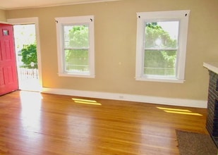 818 Amherst St in Buffalo, NY - Foto de edificio - Building Photo